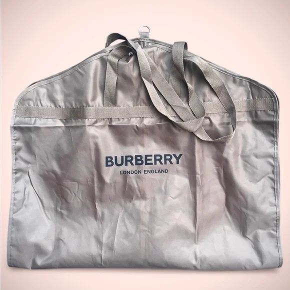 Authentic Burberry Khaki Garment Bag Never Used - Picture 2 of 8